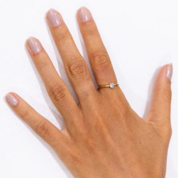 ANEL DE OURO 18K